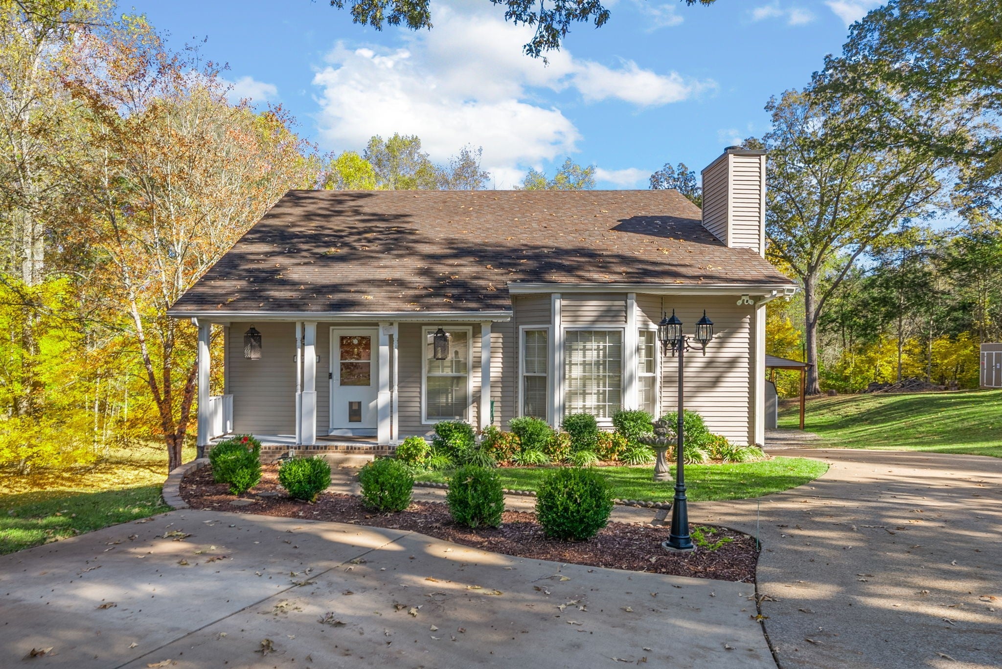 3430 Shagbark Cir
