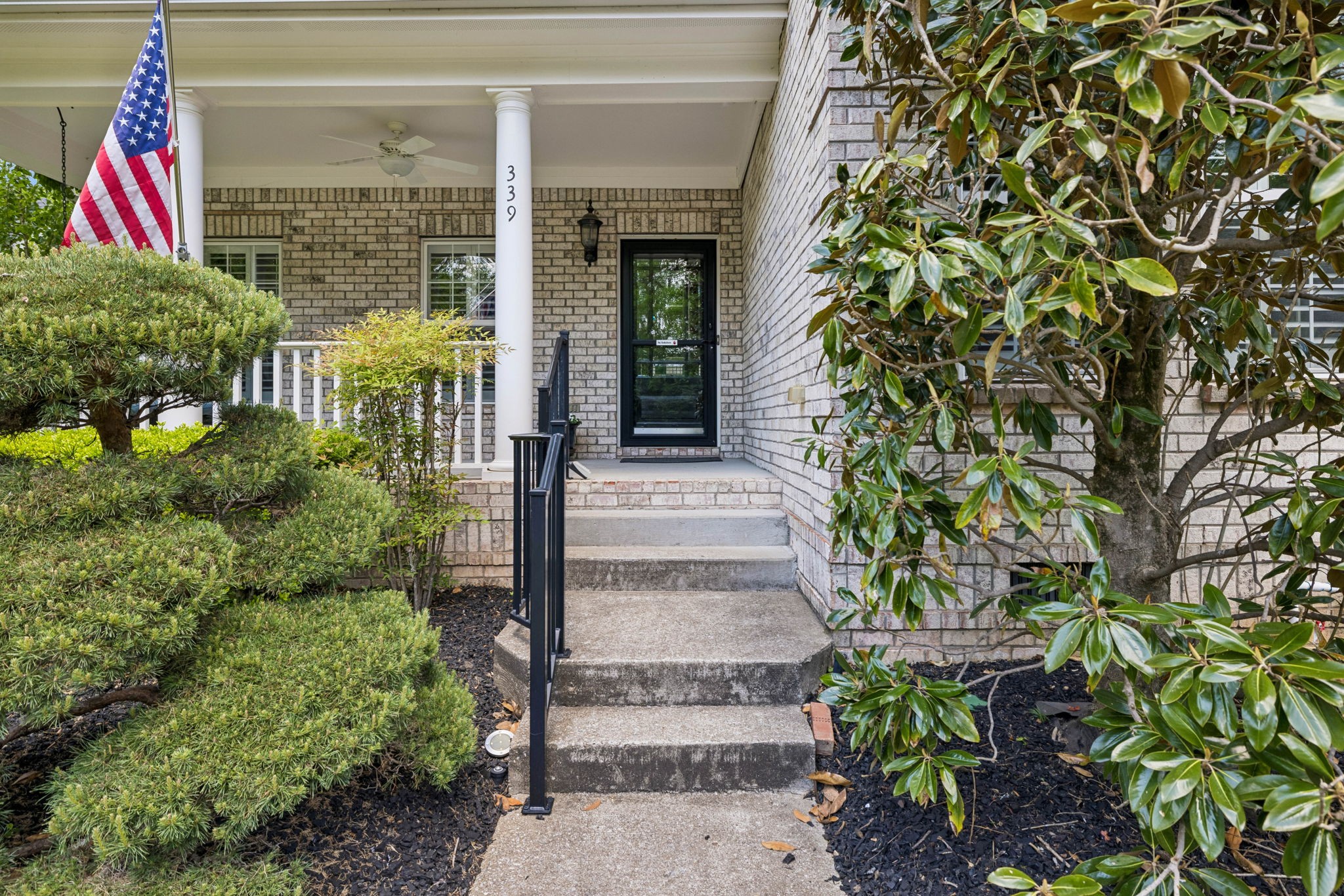 339 Rosebud Cir