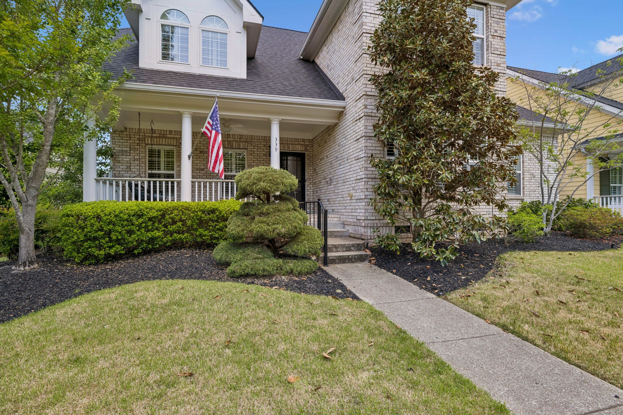 339 Rosebud Cir