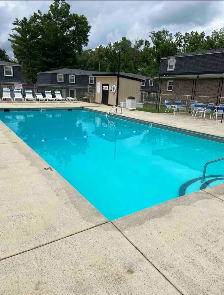 1010 Country Club Rd K4