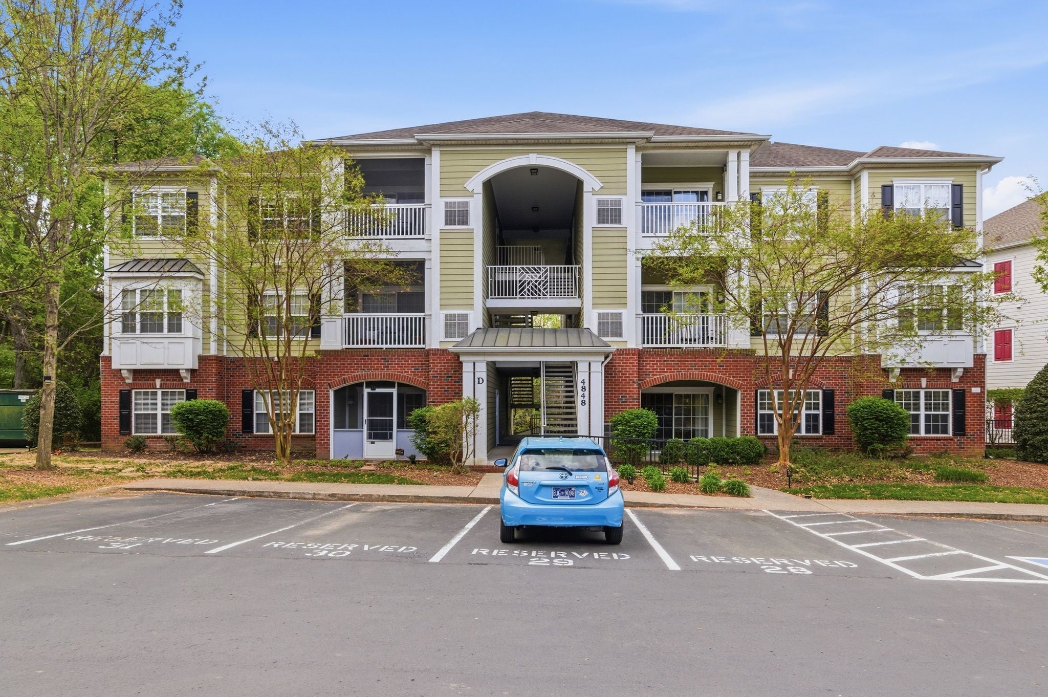 2-bed condo for sale in Nashville, TN 37211, 4848 Bevendean Dr D9 4848 Bevendean Dr D9, Nashville TN 37211 2-bed condo, photo 1 of 17