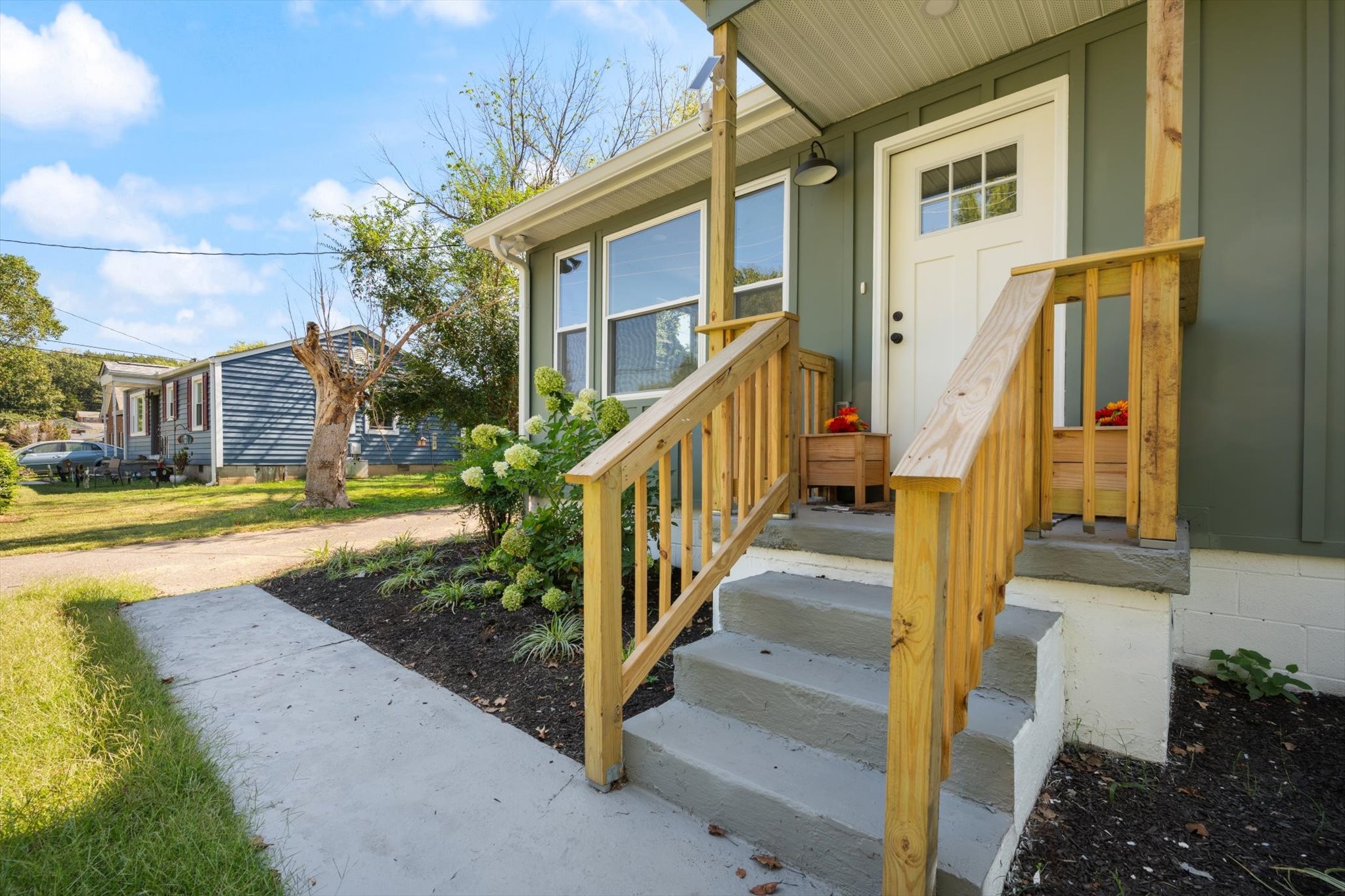 203 Scruggs Ave