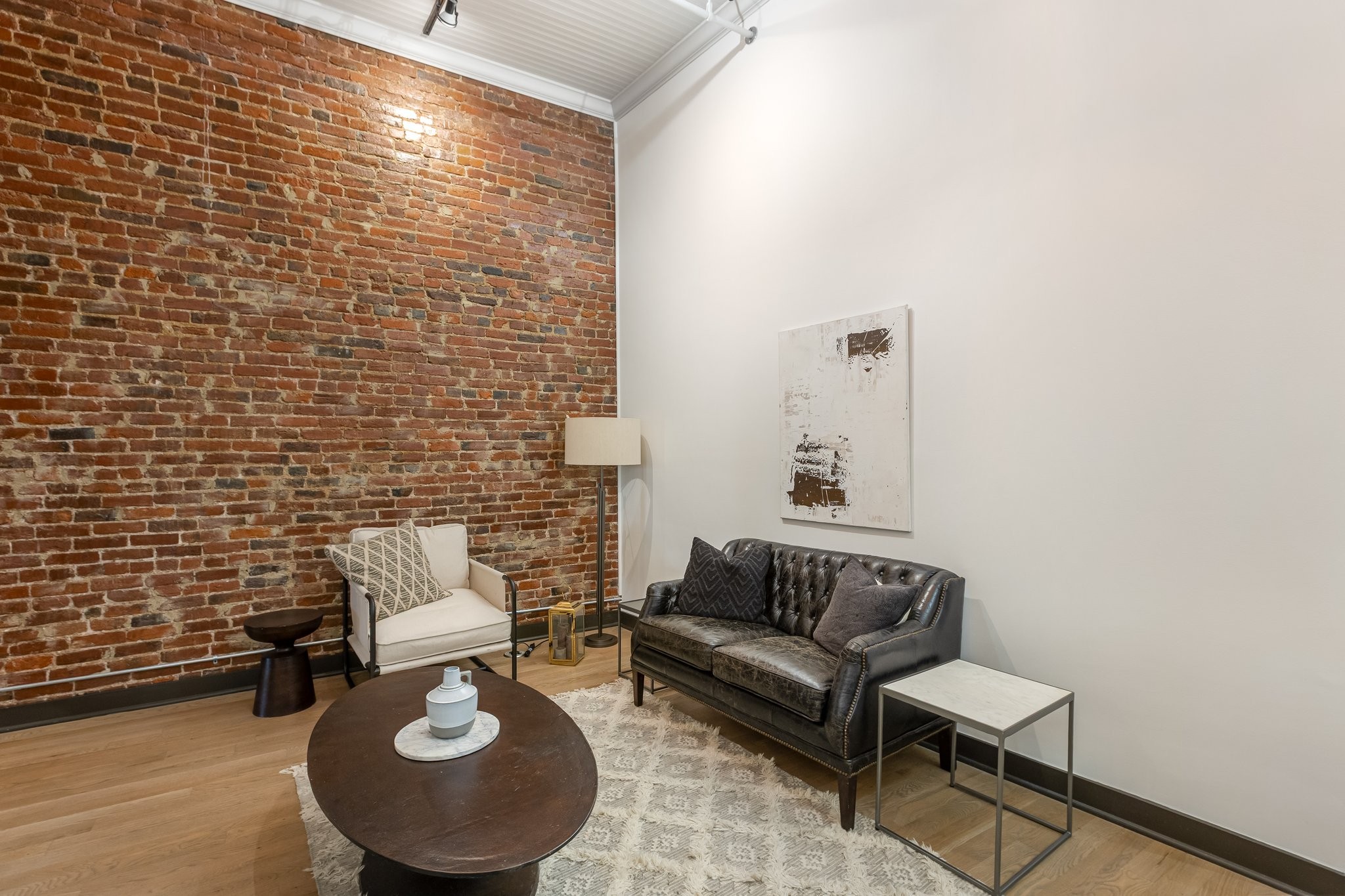 207 3rd Ave N 402
