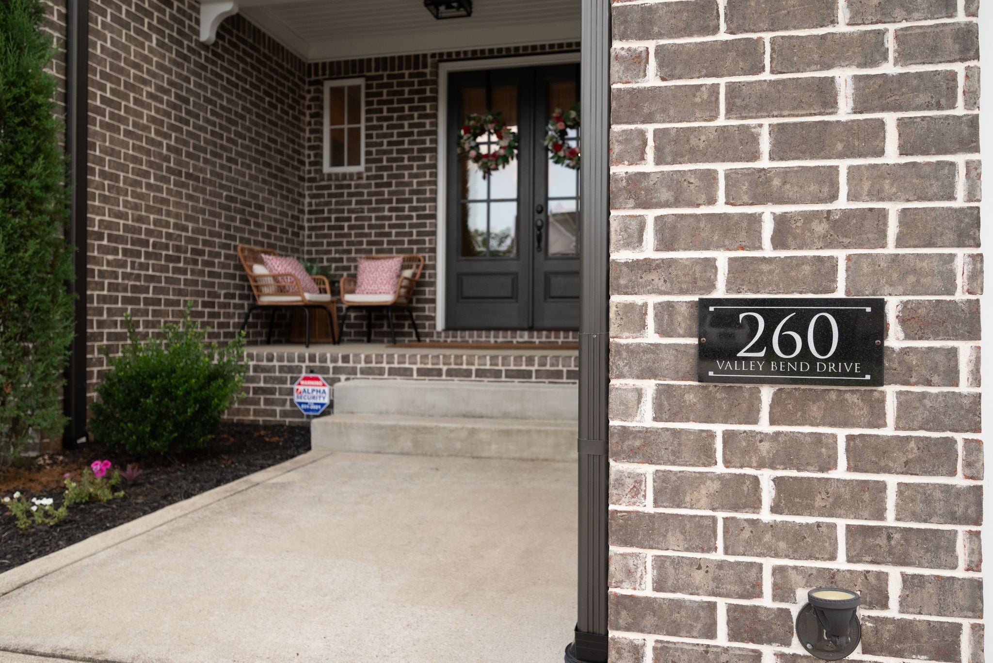 260 Valley Bend Dr