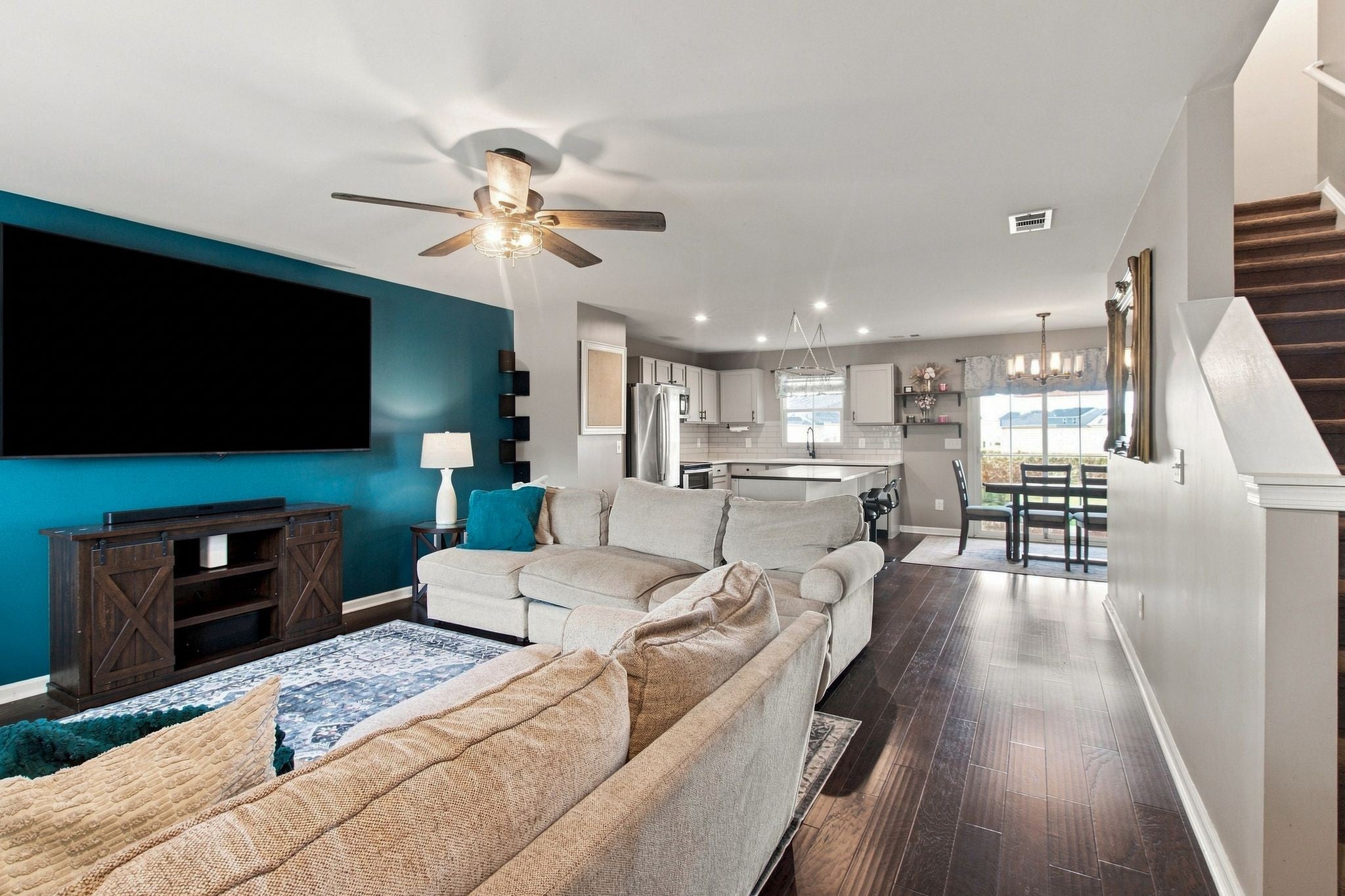 5567 Compass Way