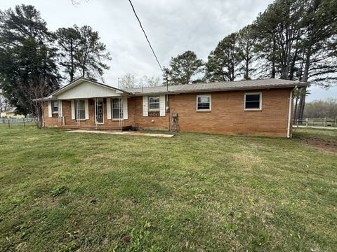619 N Diagonal St Decherd TN 37324