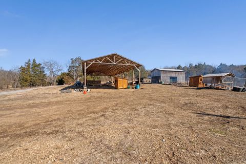 448 Holder Branch Ln Hartsville TN 37074