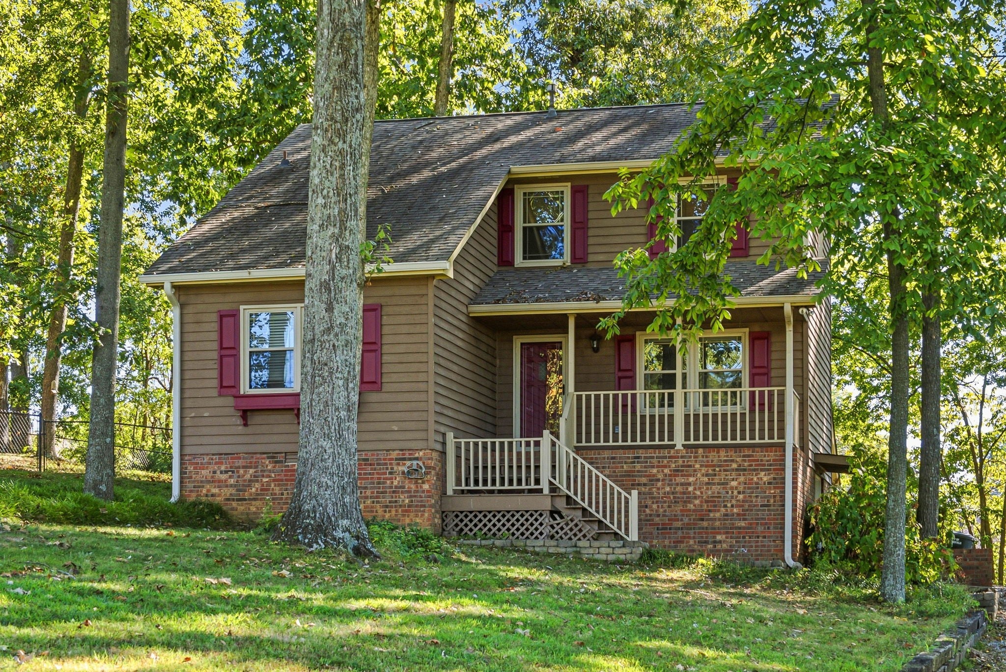 822 Hillside Dr