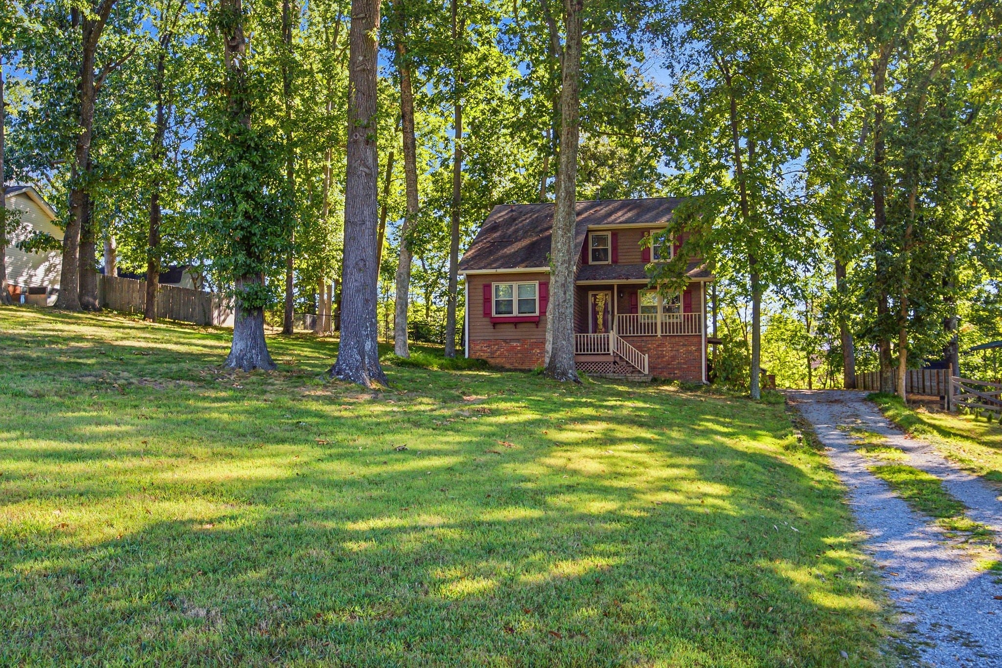 822 Hillside Dr