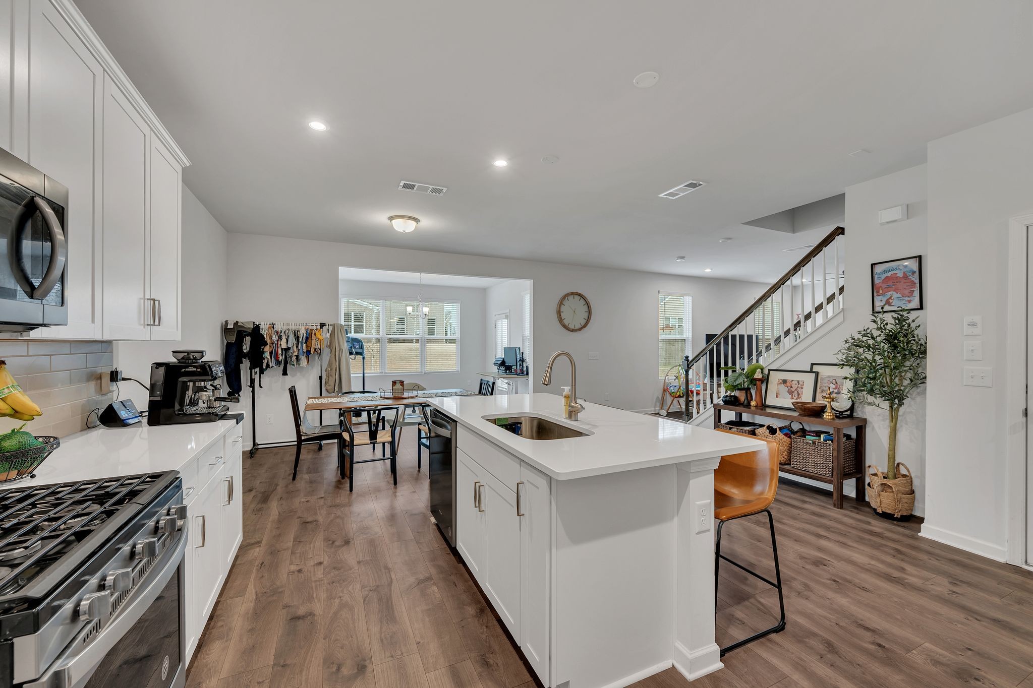 4241 Magnolia Farms Dr