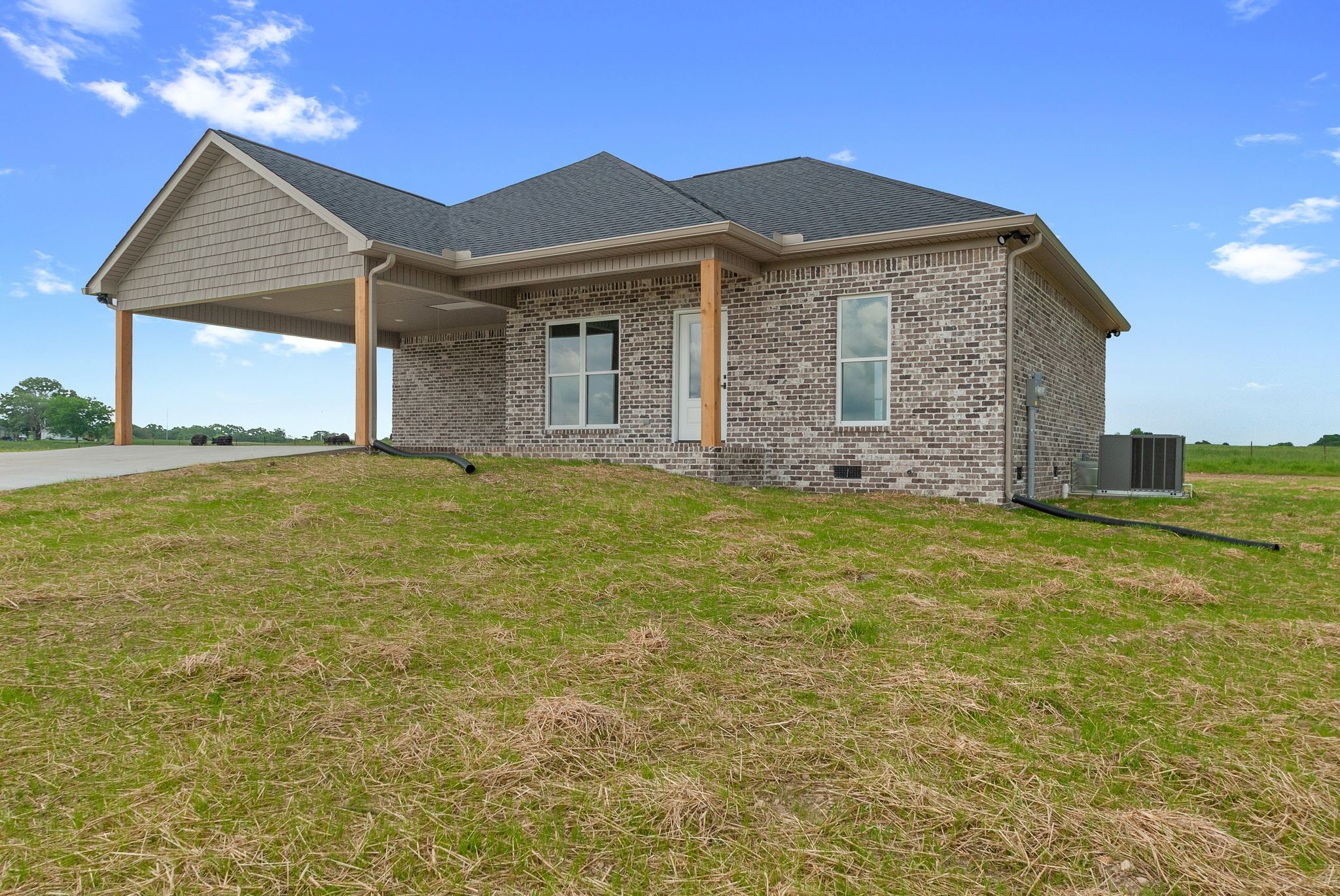 400 Sawyer Ln