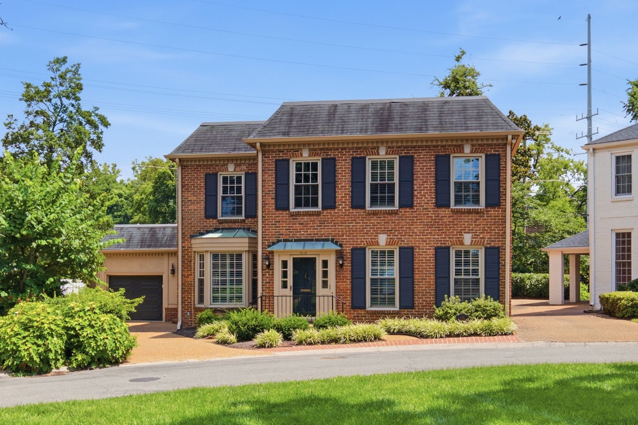 4-bed listing at 2116 Golf Club Ln, Nashville