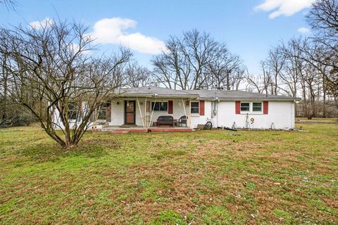 215 Ewing Dr Nashville TN 37207