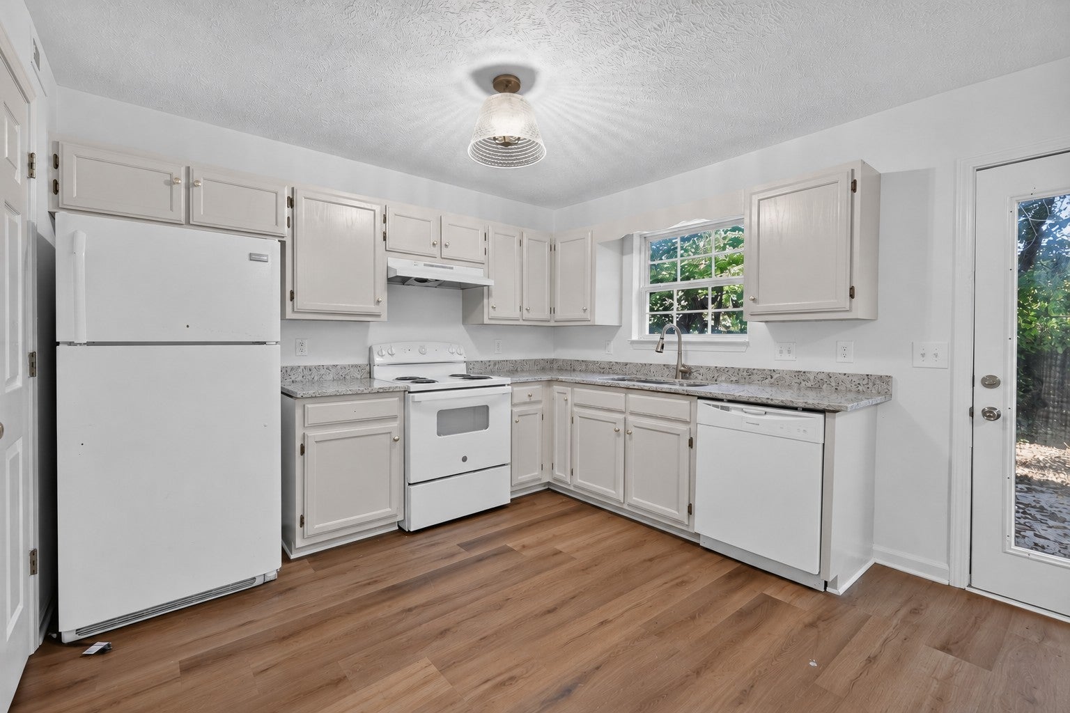 1655 Center Pointe Dr