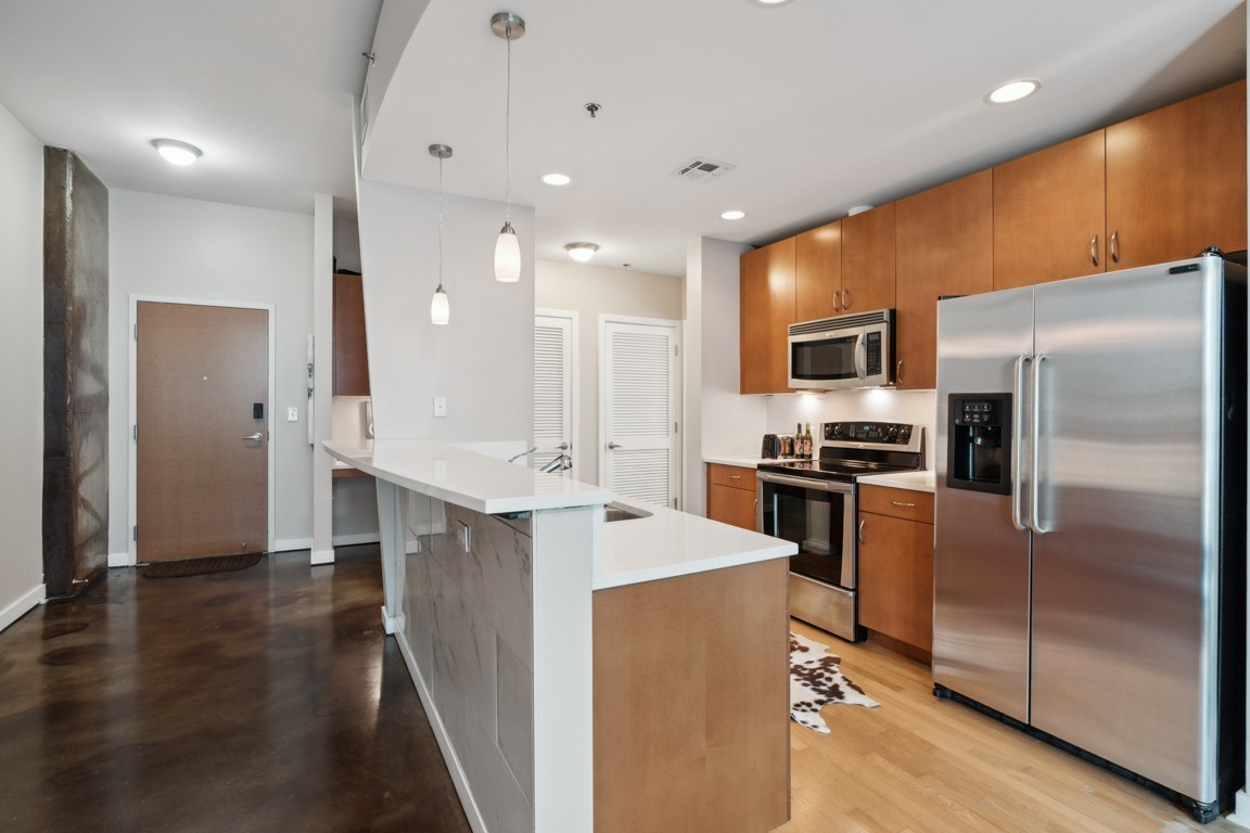 301 Demonbreun St 610