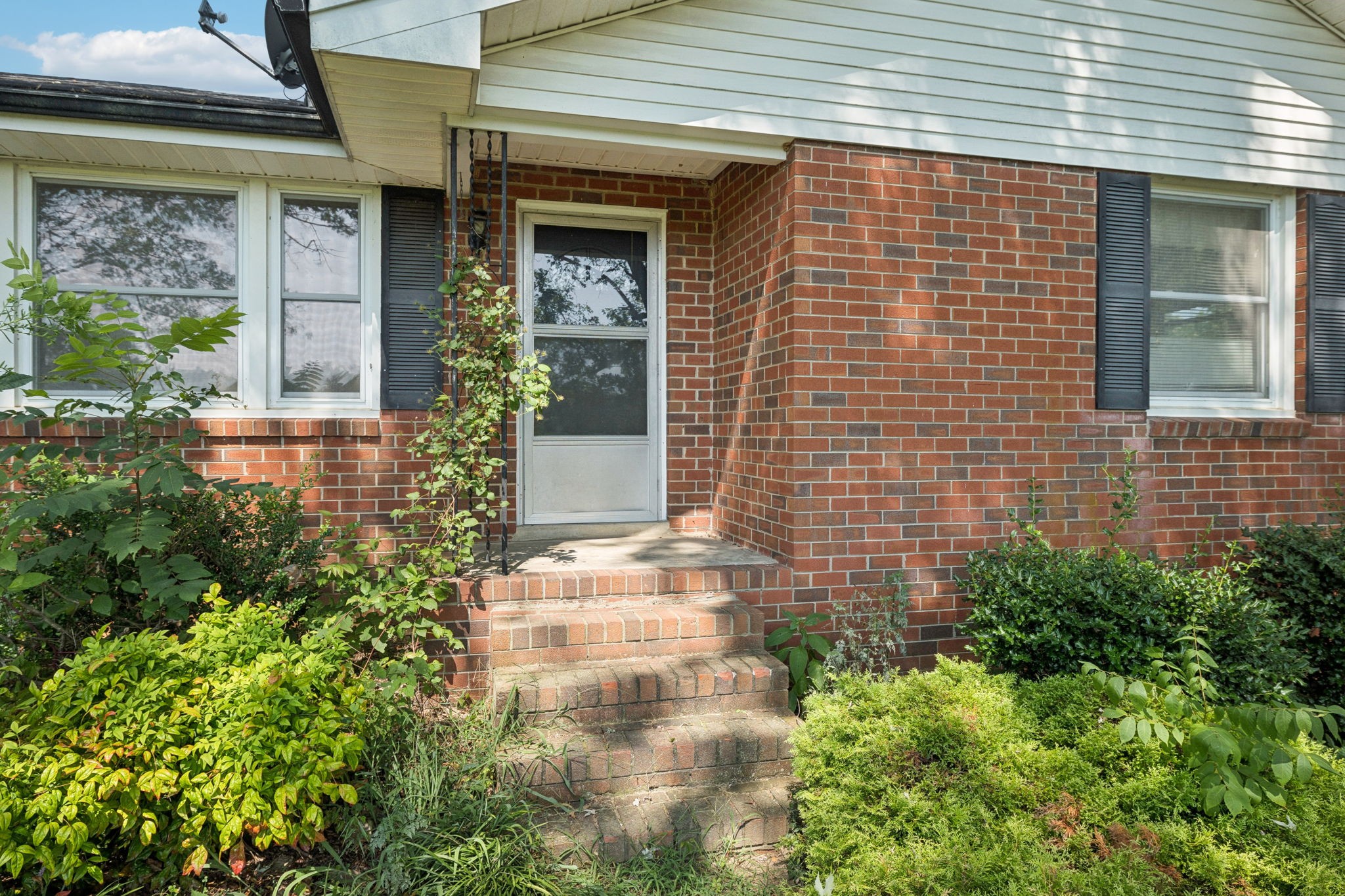 526 W Boiling Springs Rd