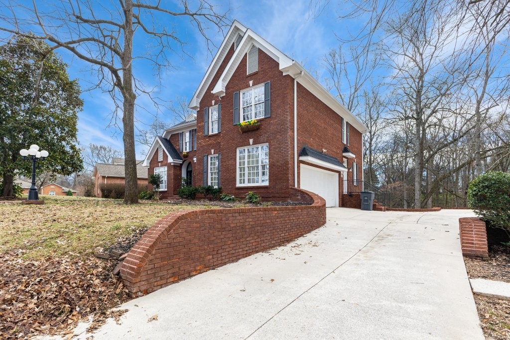 545 Ridgecrest Dr