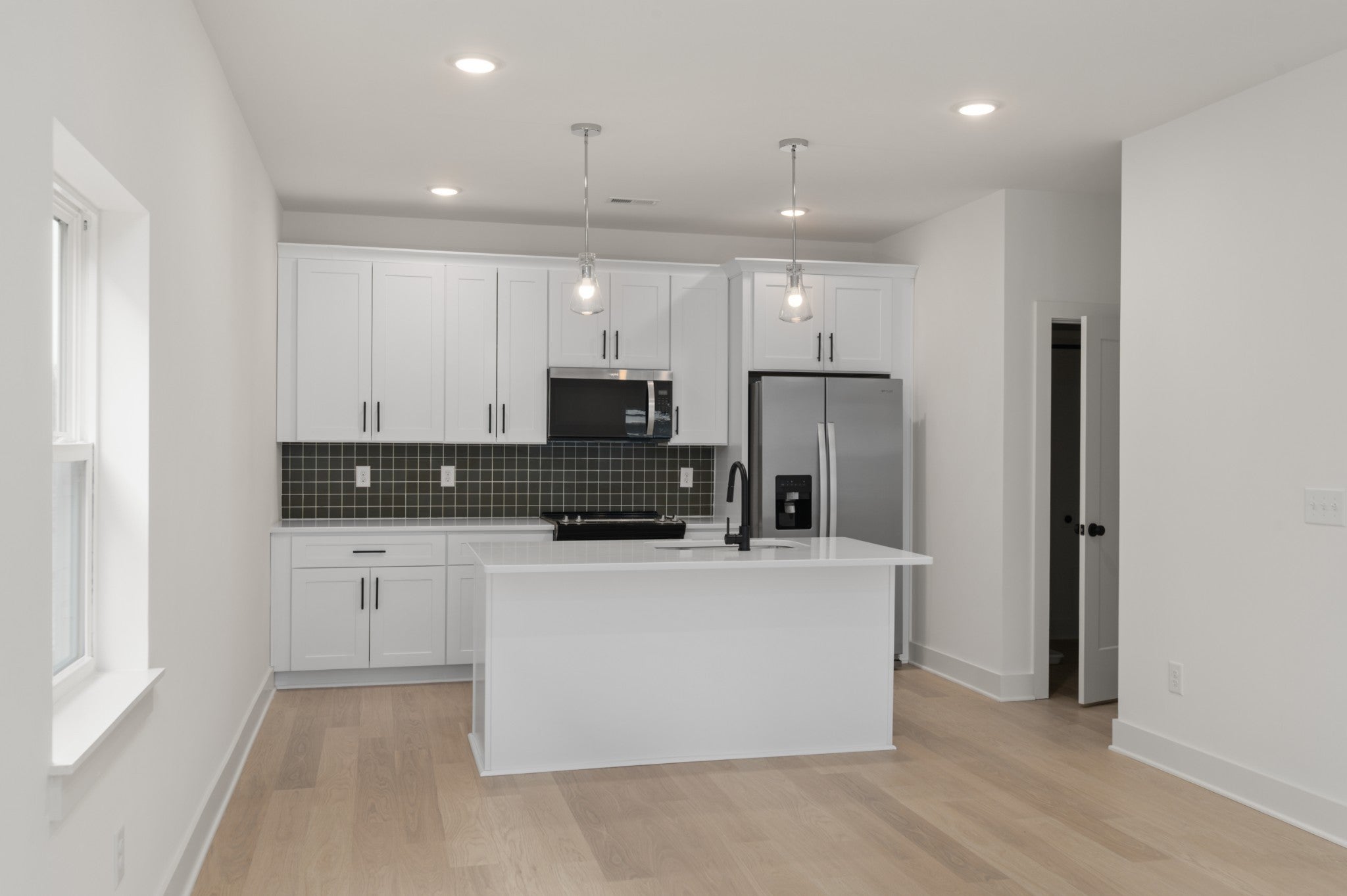 3.0-bed rental at 550 Markham St 19
