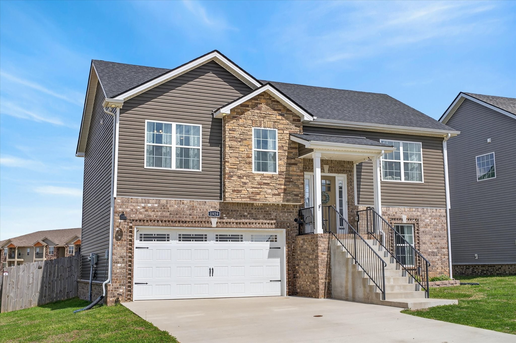 1929 Sydney Louise Dr