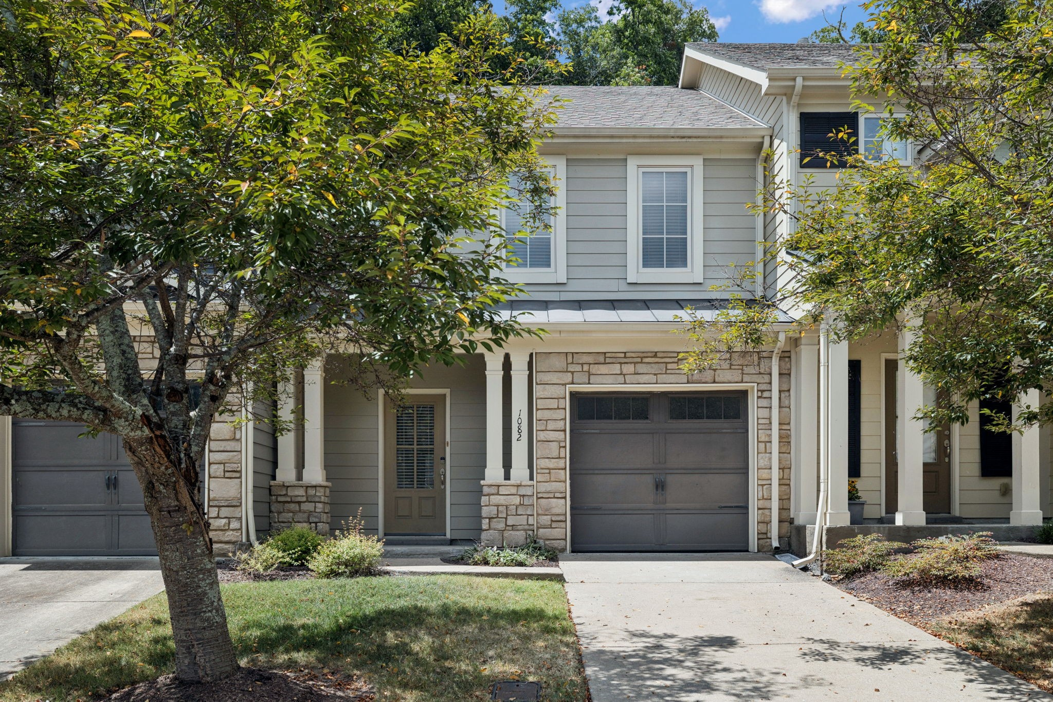 1082 Woodbury Falls Dr