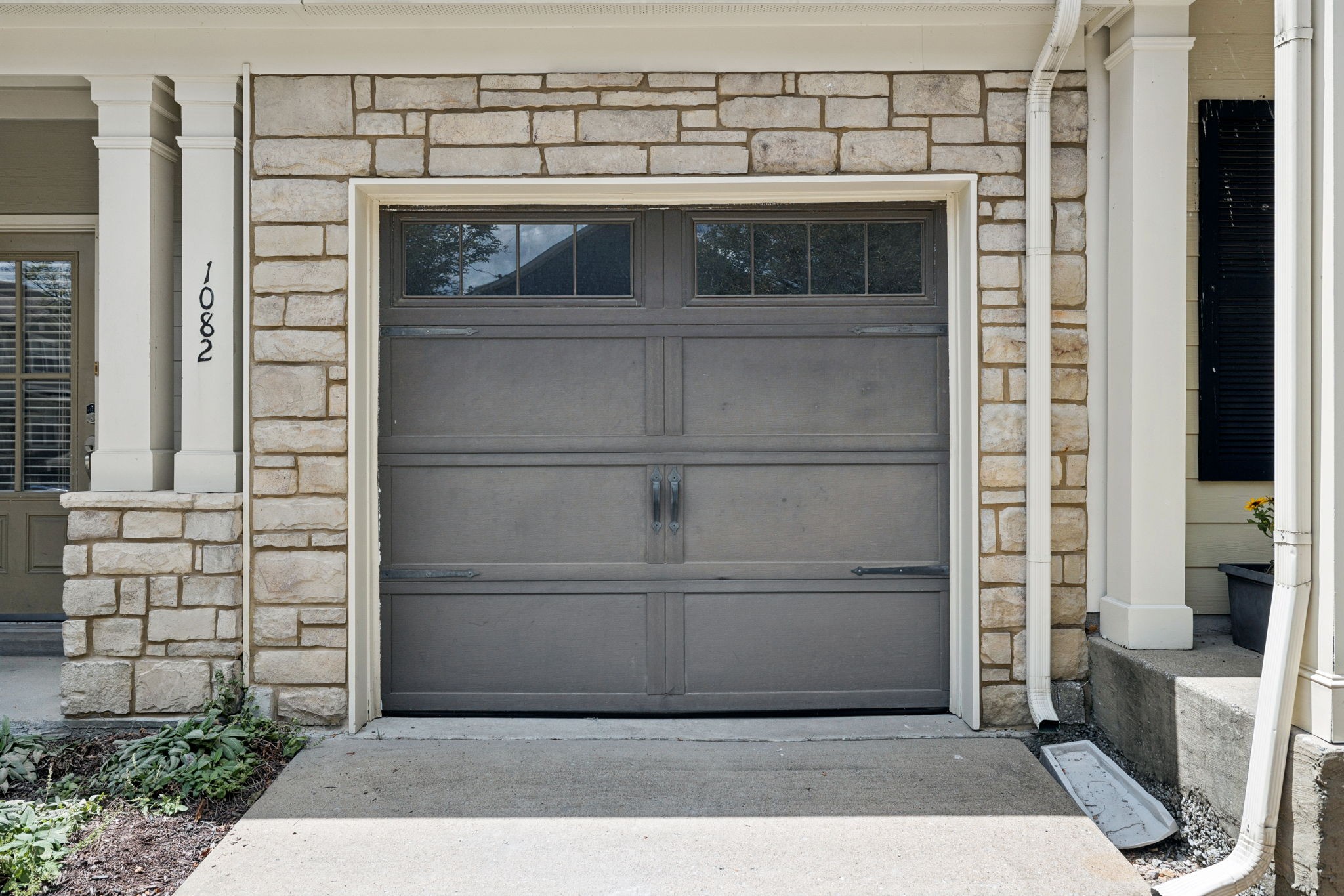 1082 Woodbury Falls Dr