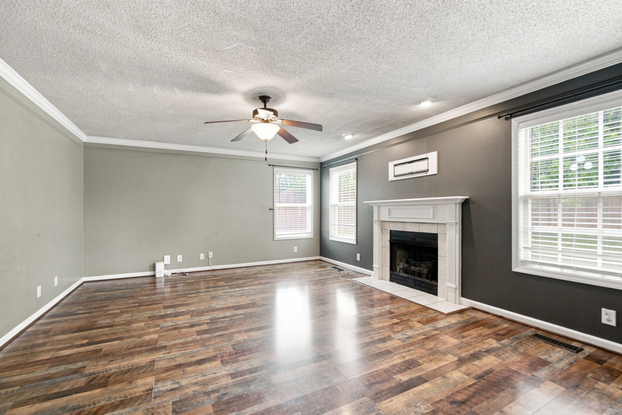 450 Winding Bluff