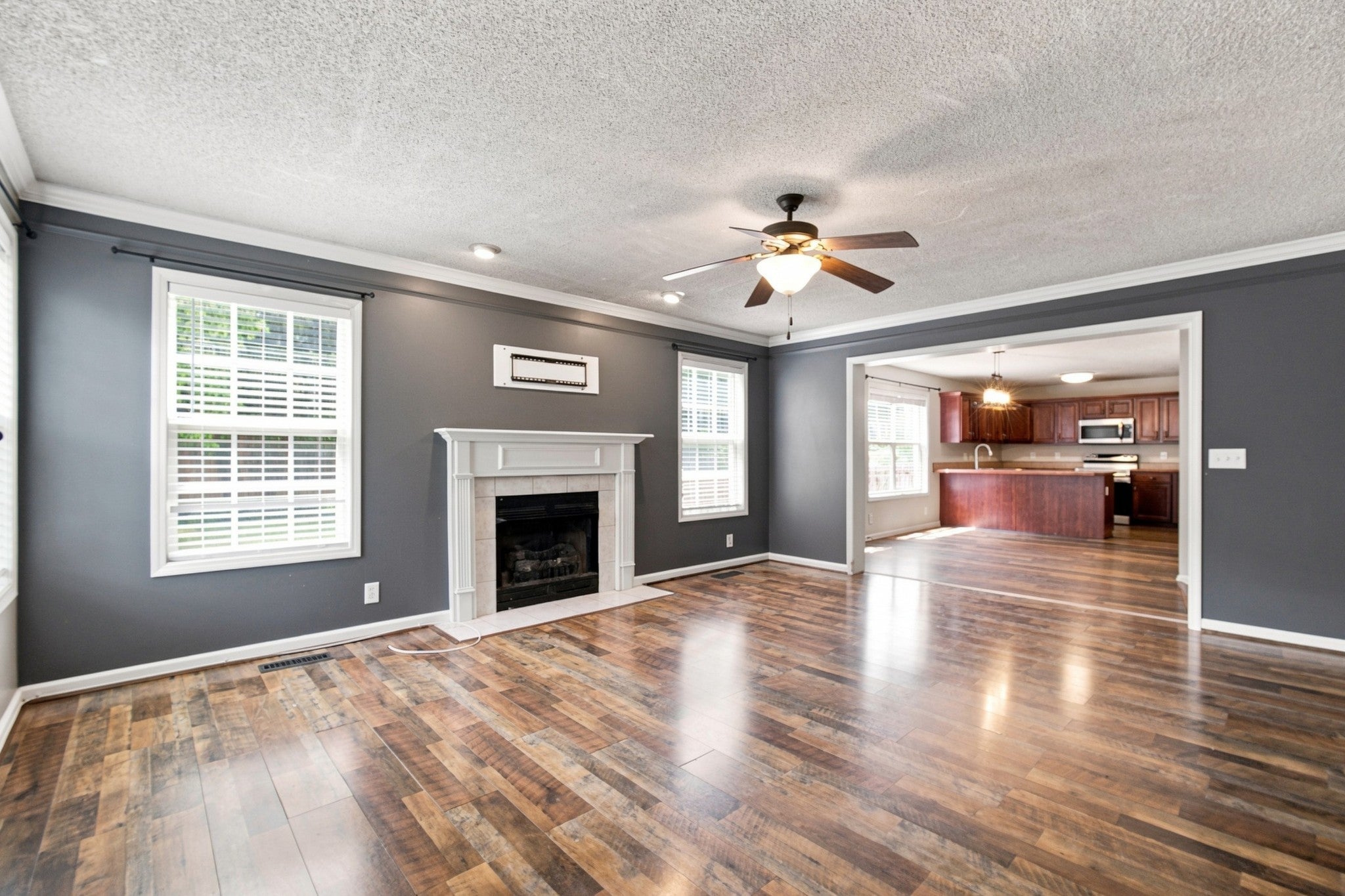 450 Winding Bluff