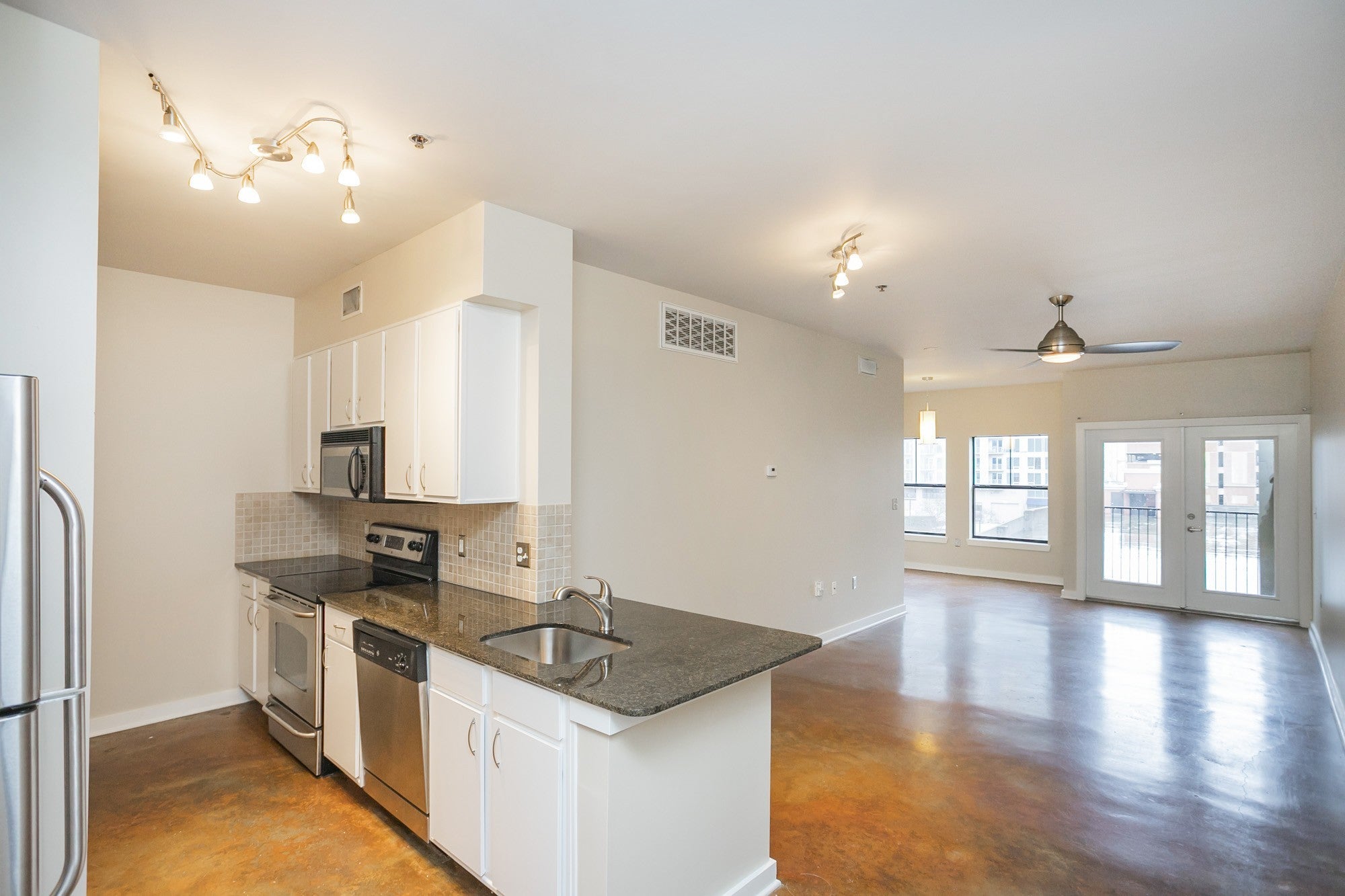 1803 Broadway 516