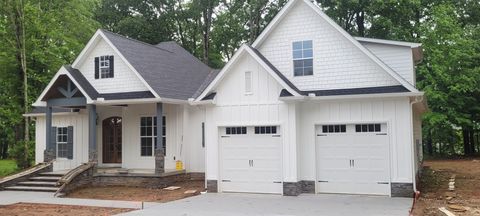 511 Woods Lake Rd Decherd TN 37324