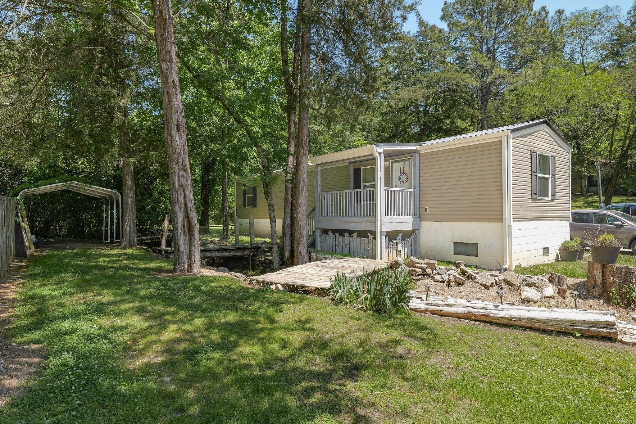 21 Lincoln Lake Rd