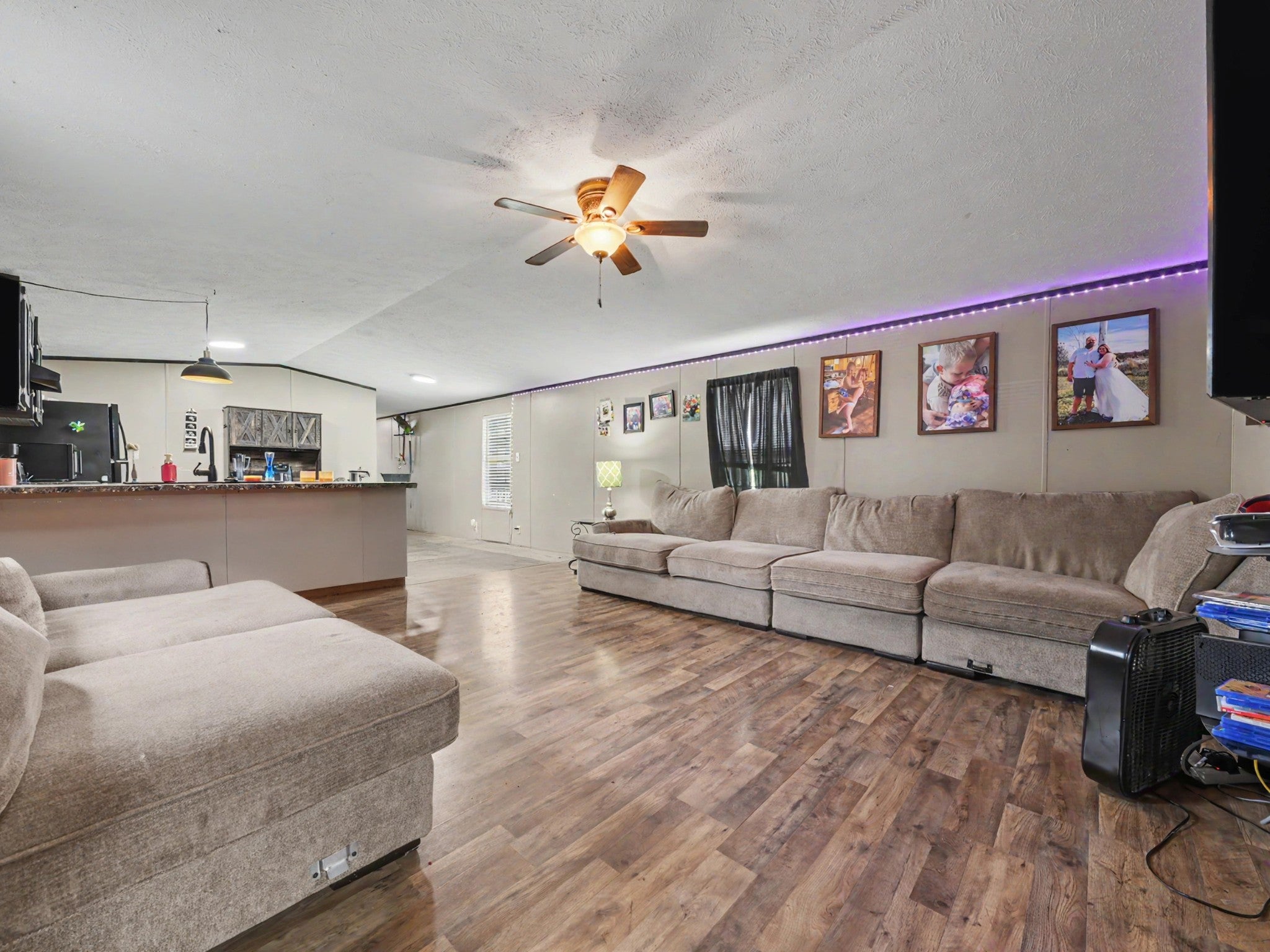 330 Oak Leaf Cir