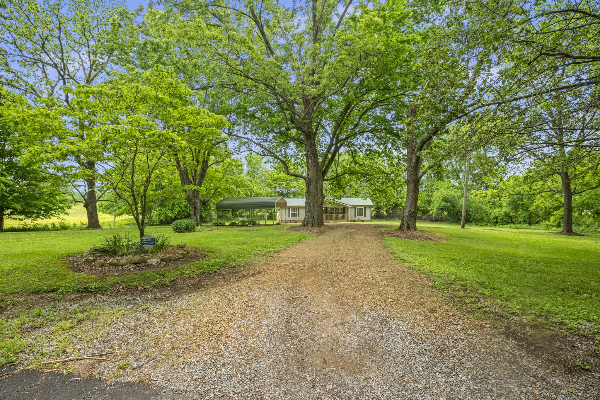 4012 Armstrong Rd