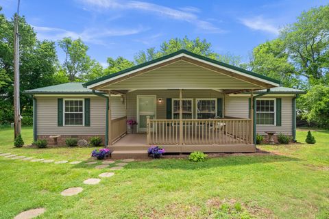 4012 Armstrong Rd Springfield TN 37172
