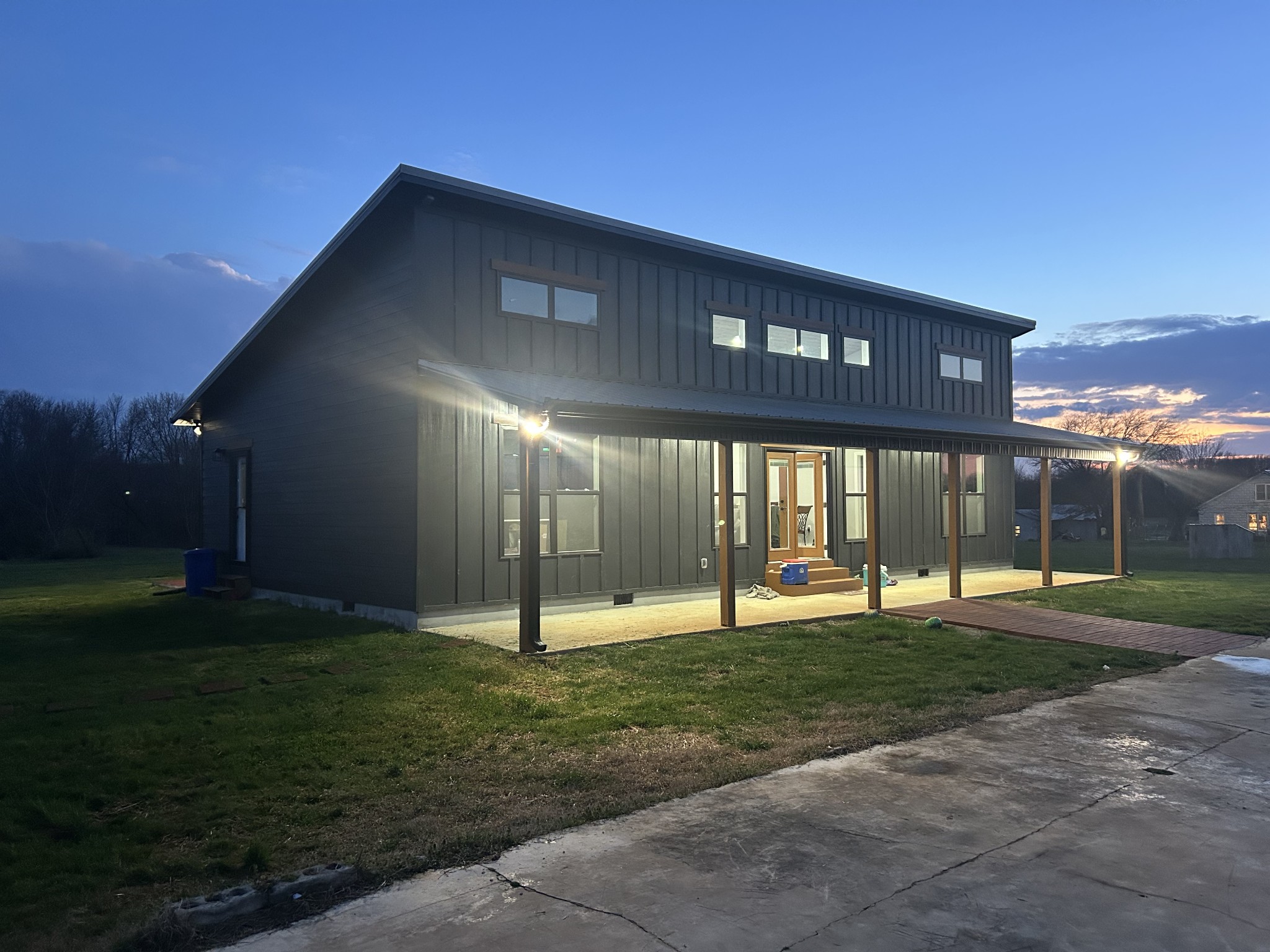 Listing image 1