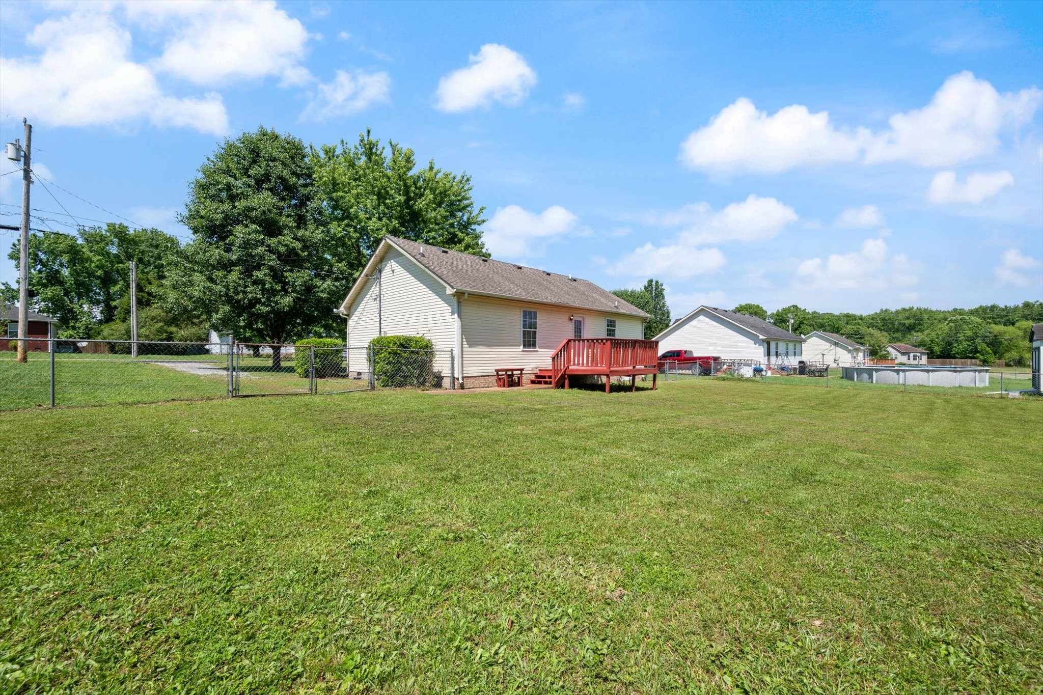104 Hillcreek Ct