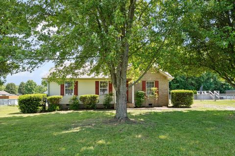 104 Hillcreek Ct Portland TN 37148