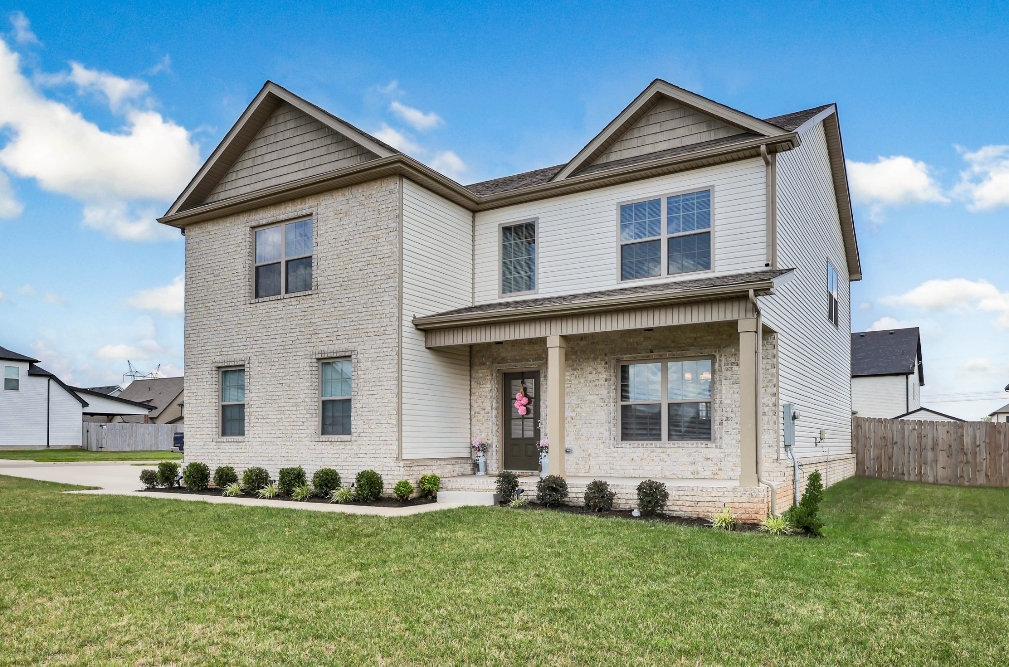 1368 Winterset Dr