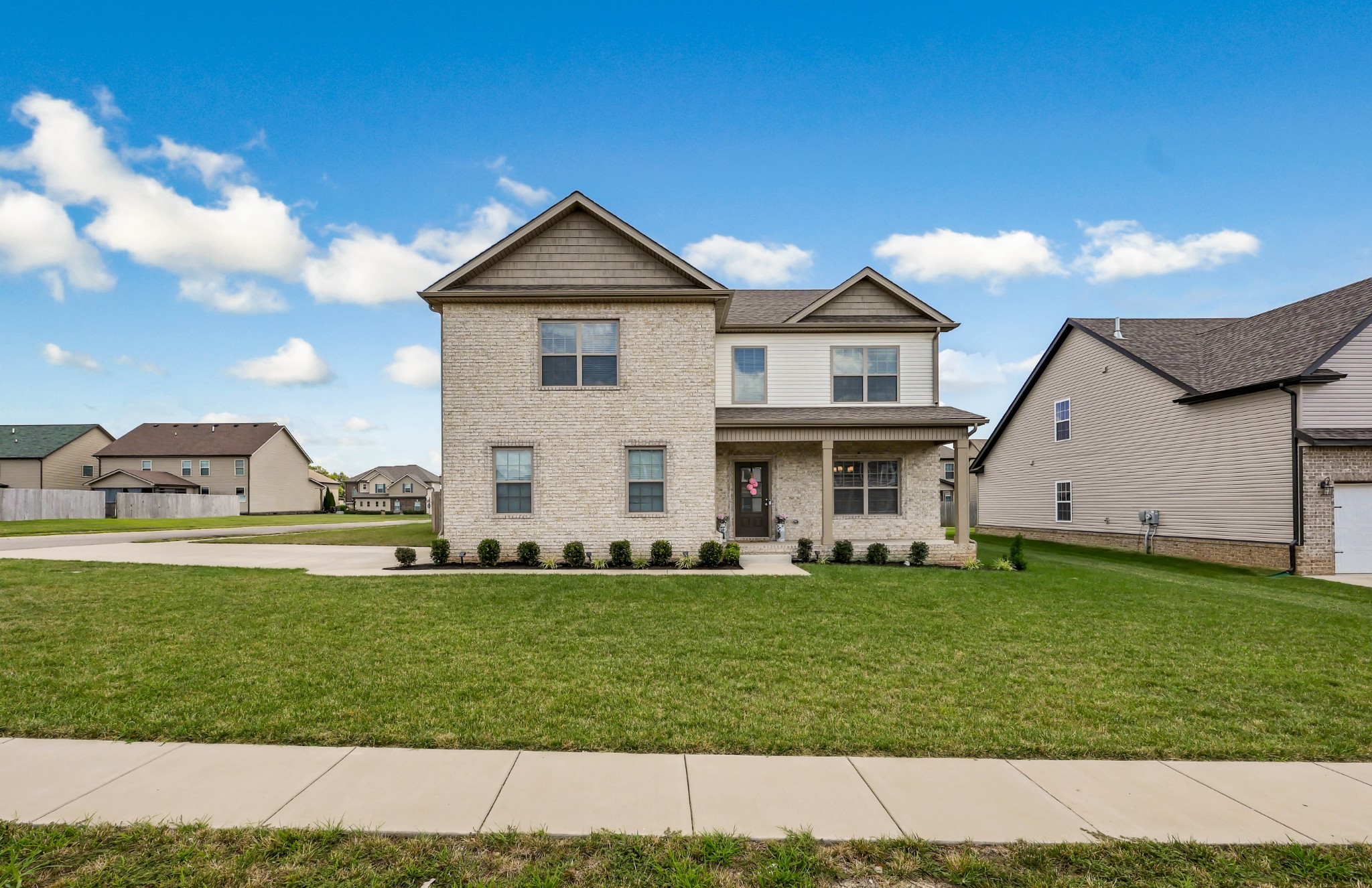 1368 Winterset Dr