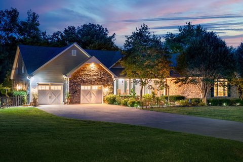 659 Cornwall Rd Clarksville TN 37043