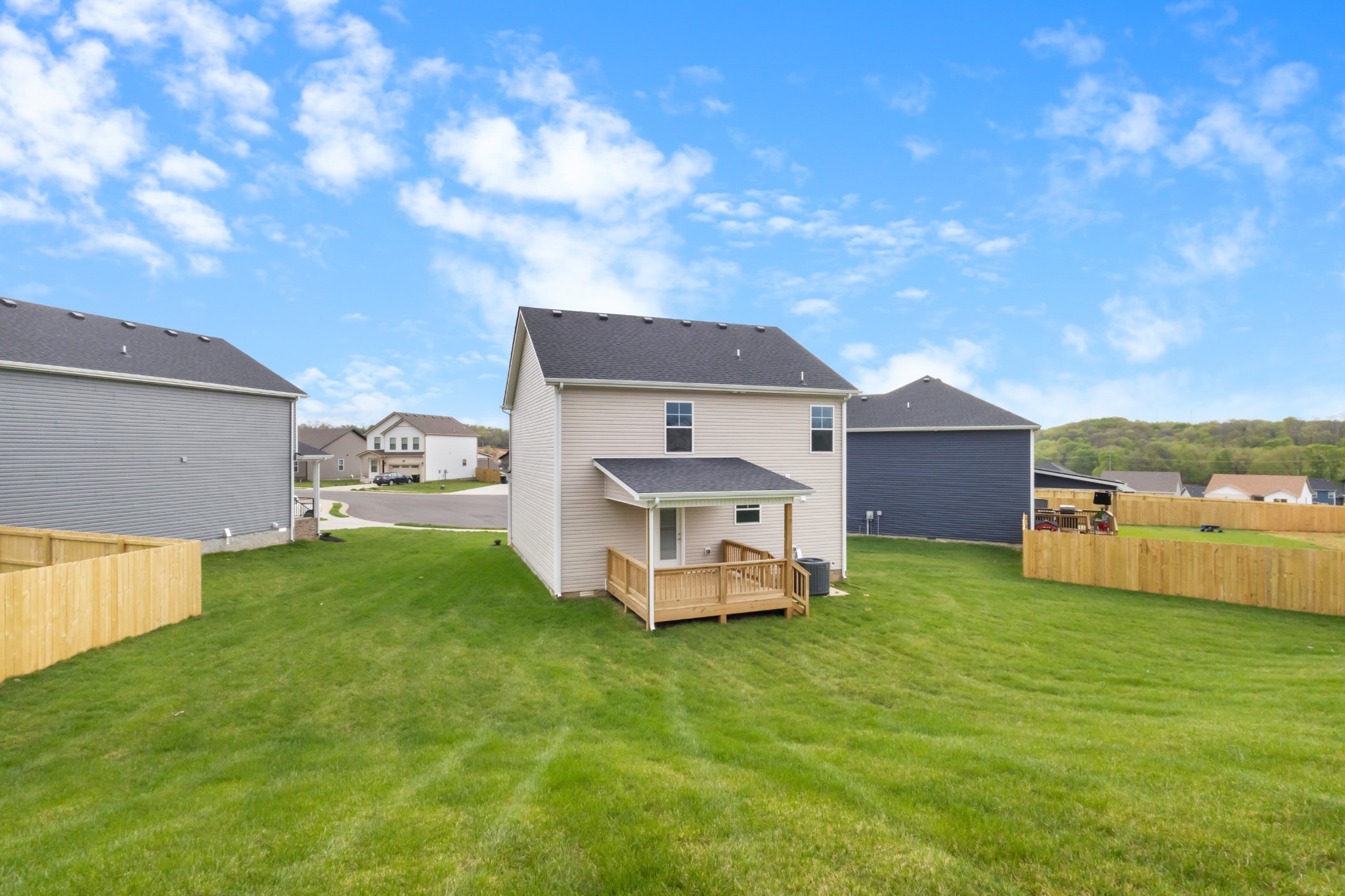 Clarksville, Tennessee 37040, United States, 3 Bedrooms Bedrooms, ,3 BathroomsBathrooms,Residential,Active,49074