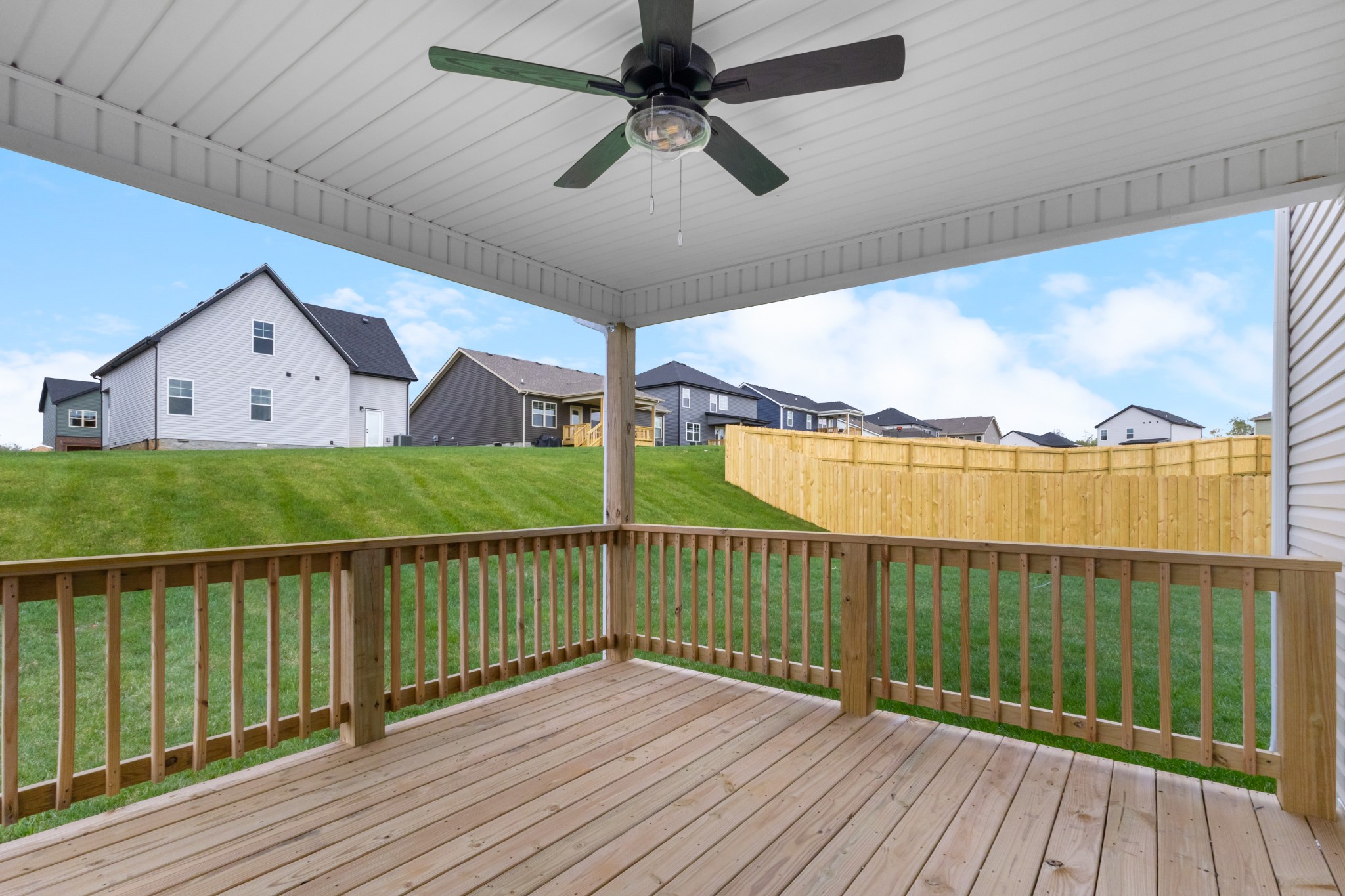 Clarksville, Tennessee 37040, United States, 3 Bedrooms Bedrooms, ,3 BathroomsBathrooms,Residential,Active,49074