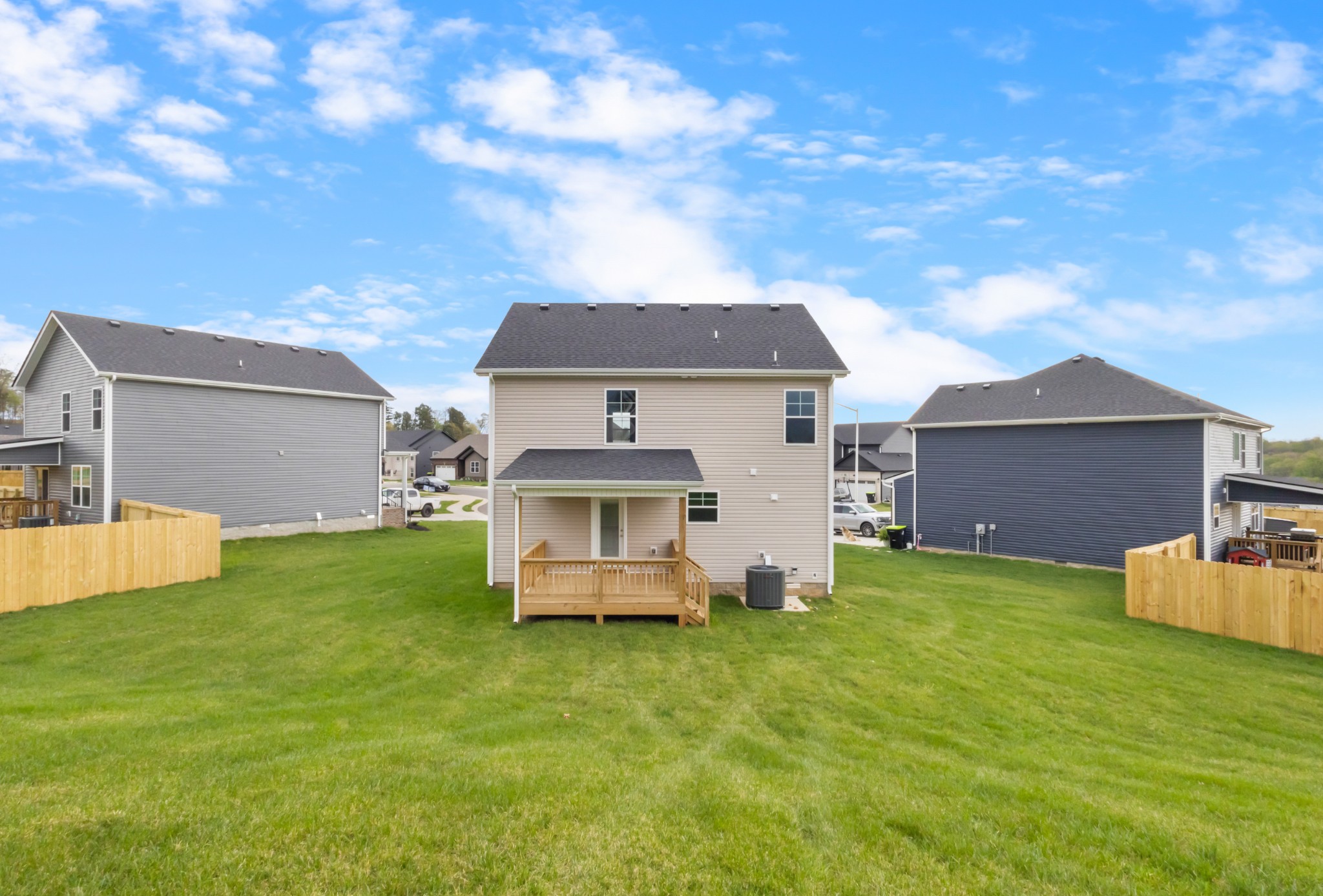 Clarksville, Tennessee 37040, United States, 3 Bedrooms Bedrooms, ,3 BathroomsBathrooms,Residential,Active,49074