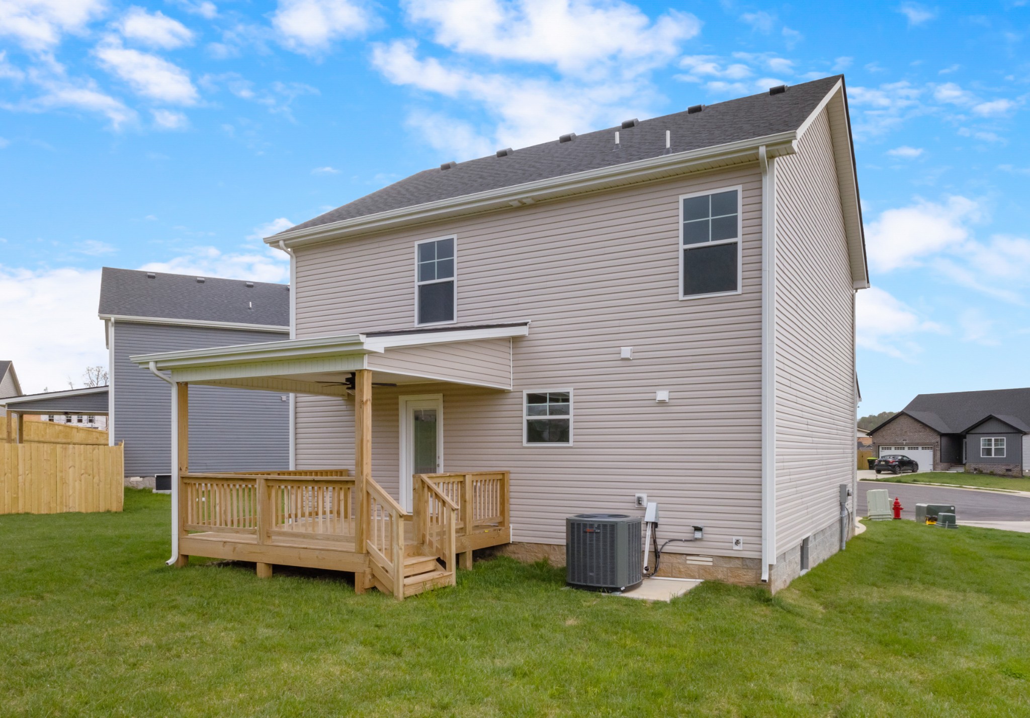 Clarksville, Tennessee 37040, United States, 3 Bedrooms Bedrooms, ,3 BathroomsBathrooms,Residential,Active,49074