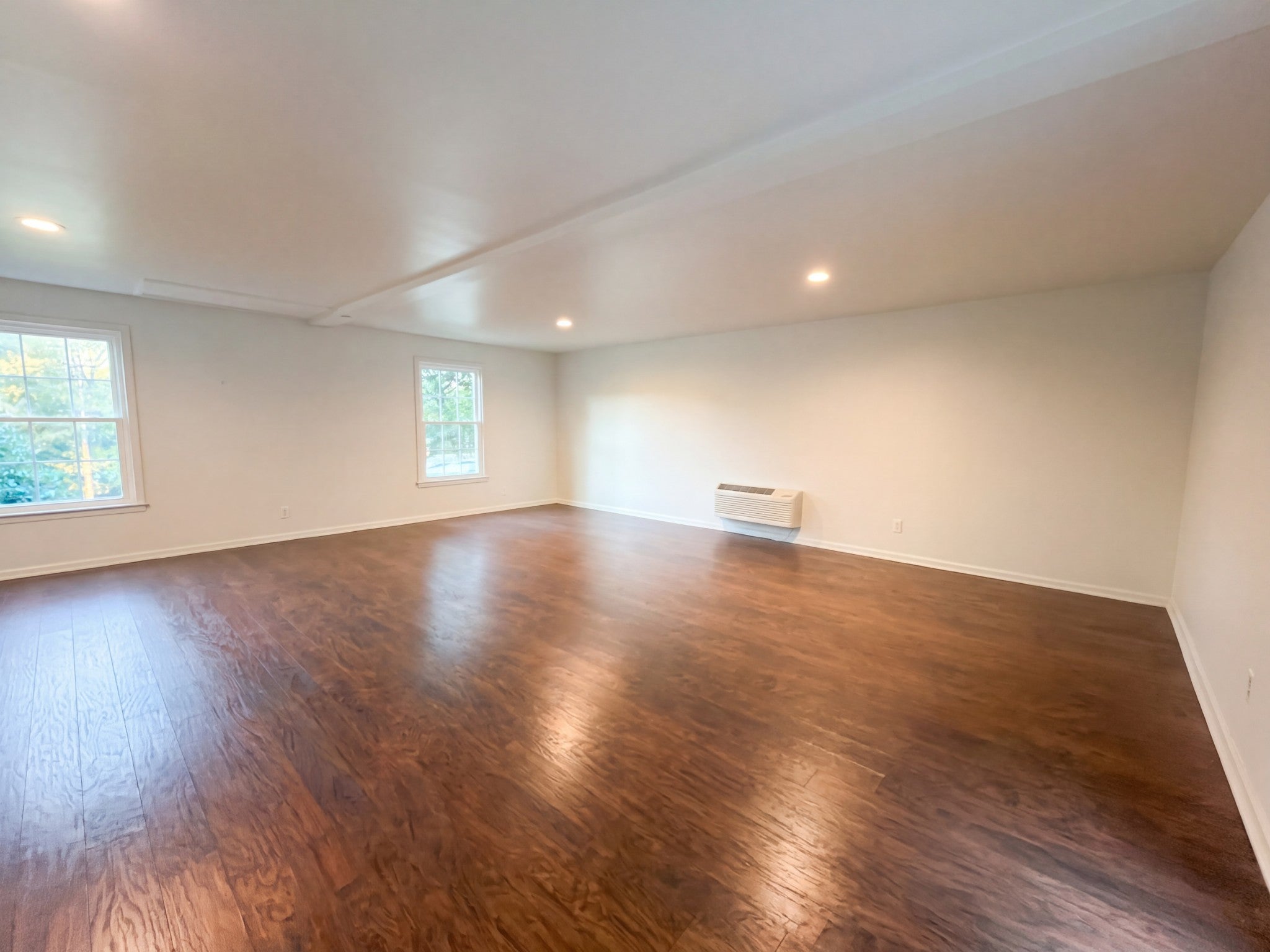 1104 Lakewood Dr