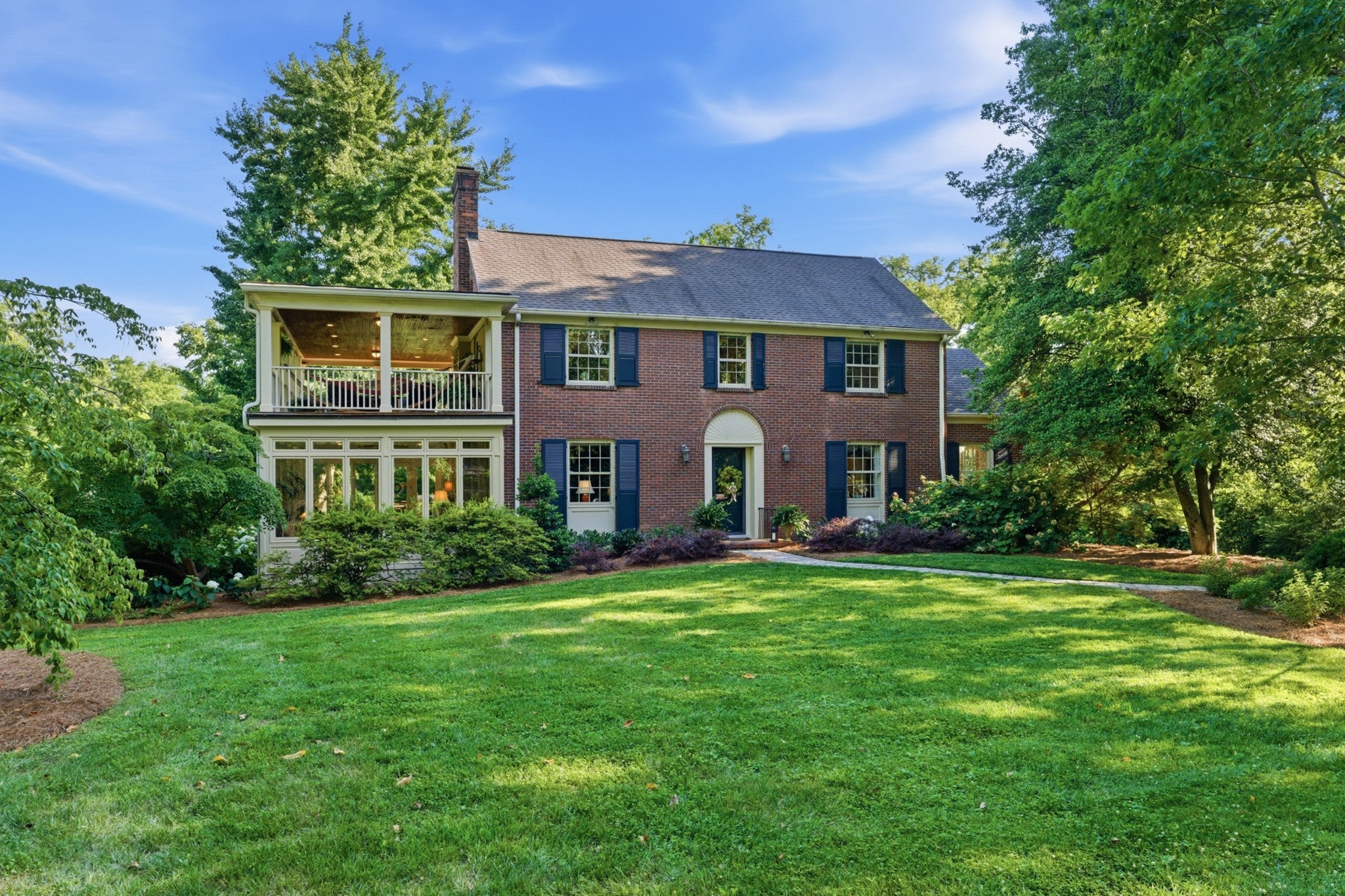 1419 Graybar Ln