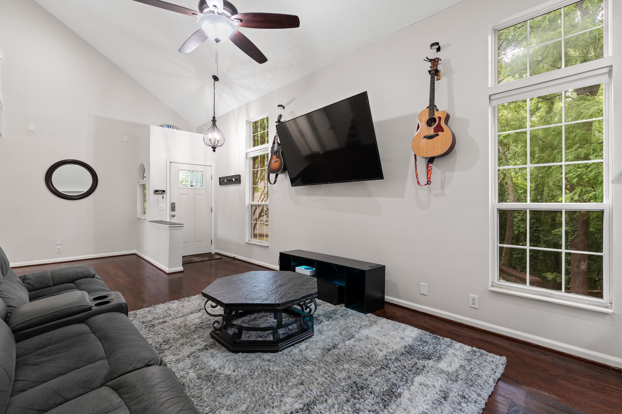 3712 Creston Ct