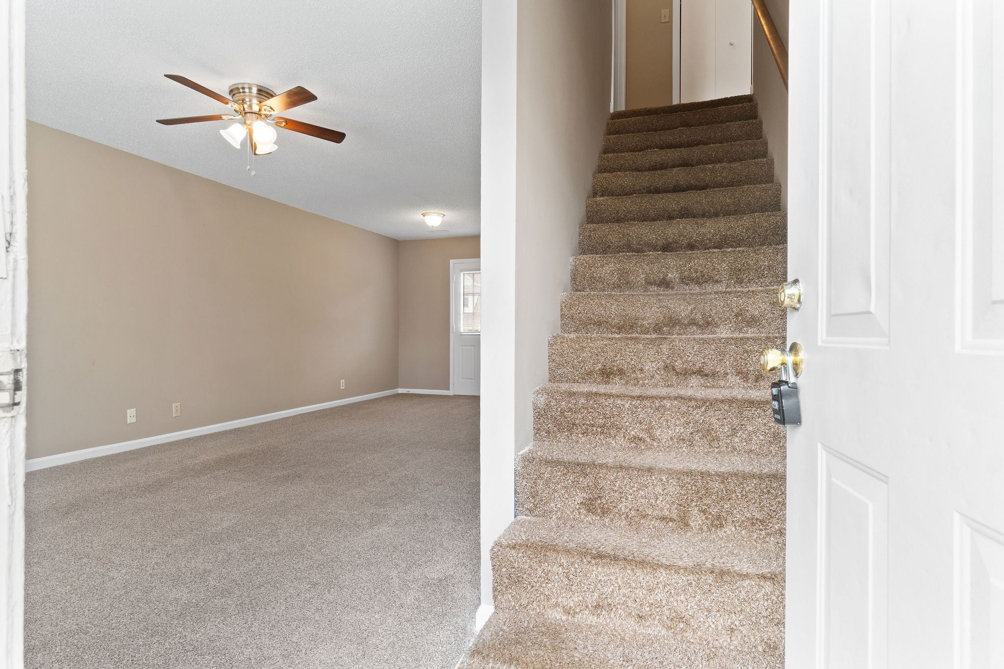 213 Harrier Ct