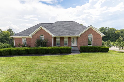 Photo of 396 Solitude Cir, Goodlettsville, TN 37072 (MLS # 3288014)