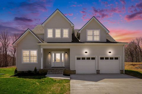 2031 Eagles Bluff Dr Pleasant View TN 37146