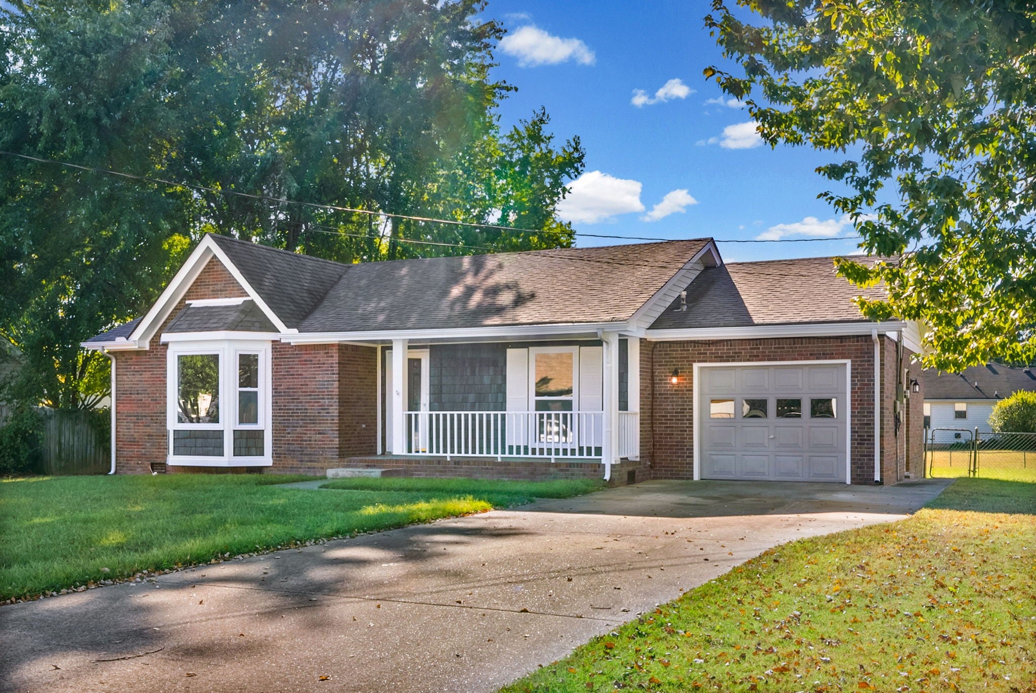 3418 Polly Dr